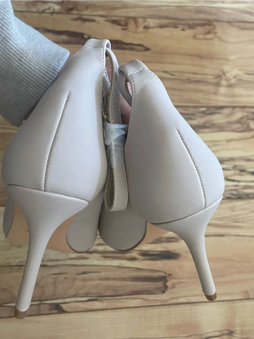 N/A elegant pointed